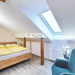 šnek - Ať Si Děti Hrají 3* Benecko