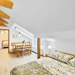 šnek - Ať Si Děti Hrají Aparthotel 3*