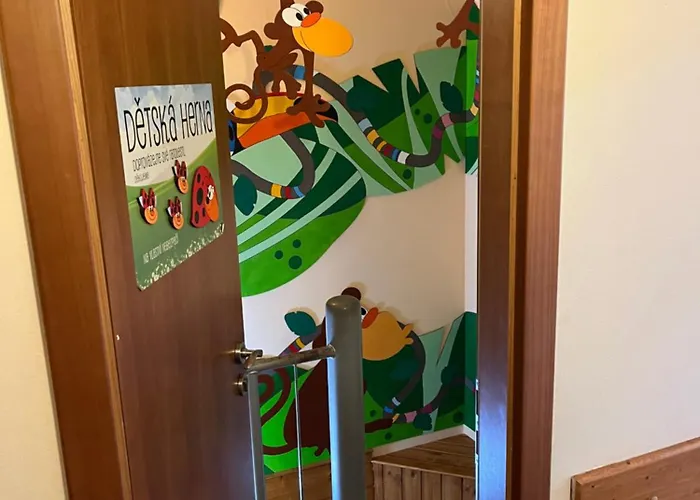 Lägenhetshotell Snek - At Si Deti Hraji 3*